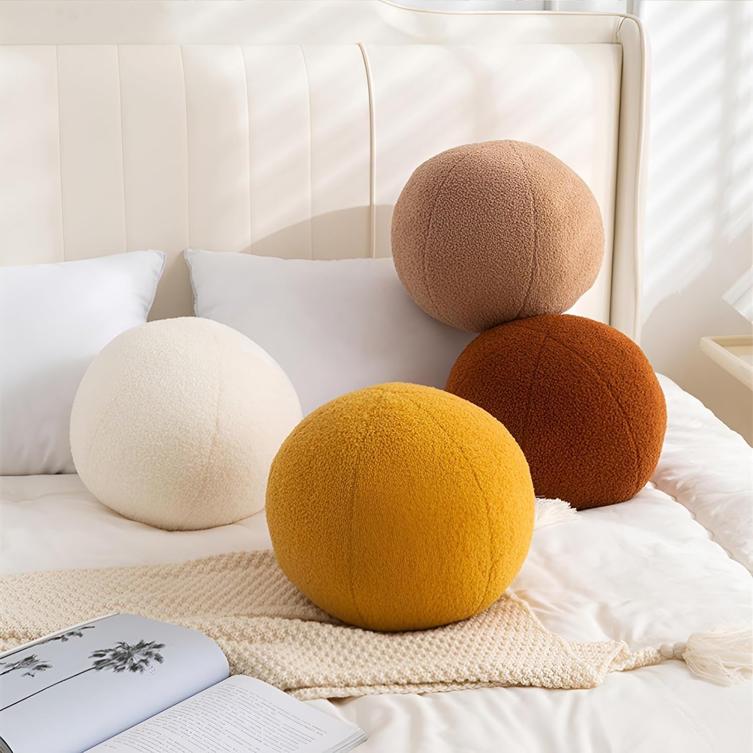 Nordic Ball Pillow